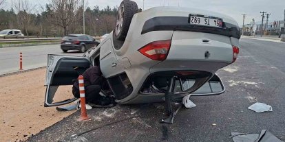 Bursa’da otomobil takla attı: Şans eseri yaralanan olmadı