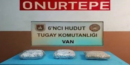 Hudutta uyuşturucu kaçakçılarına Mehmetçik engeli: 4 kilo uyuşturucu ele geçirildi