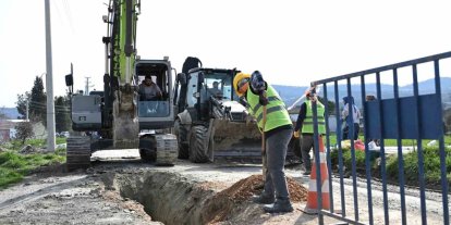 Selendi’de iki mahallenin daha altyapı sorunu tarih oluyor