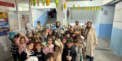 Diyarbakır’da minik öğrencilerden "Bir Avuç İyilik" Projesi