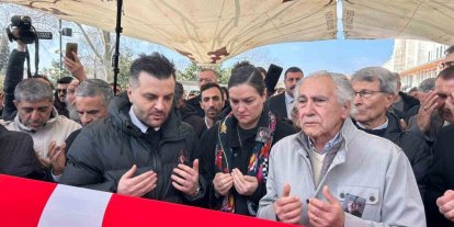 İlber Ortaylı için Fatih Camii’nde cenaze töreni düzenleniyor