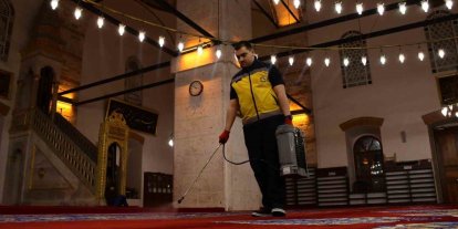 Balıkesir’de cami ve mezarlıklar bayram öncesi temizlendi