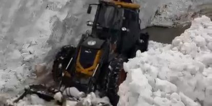 Bitlis’te çığ ve heyelan meydana geldi