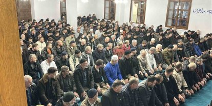 Sakarya’da Kadir Gecesi’nde vatandaşlar camilere akın etti