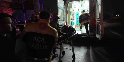 Kadıköy Rıhtım’da taksi takla attı: 2 yaralı