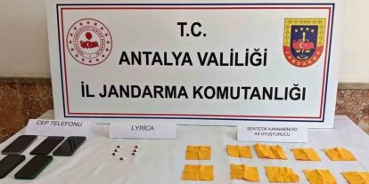 Elmalı’da durdurulan araçtan 4 bin kullanımlık uyuşturucu madde ele geçirildi