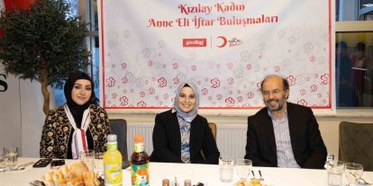 Kızılay Kadın’dan anlamlı iftar: Yetimler unutulmadı