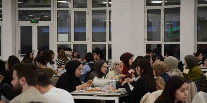 Anadolu Üniversitesi öğrencileri Kadir Gecesi’nde iftar sofrasında buluştu