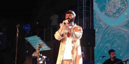 Çorum’da binlerce kişi ilahi ve ezgilerle golu gecede bir araya geldi