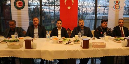 Hak-İş Diyarbakır İl Başkanlığı üyeleri iftarda buluştu