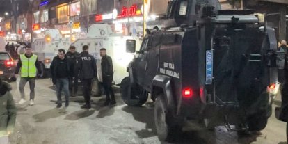 Yüksekova’da taşlı sopalı kavga: 1’i polis 2 yaralı