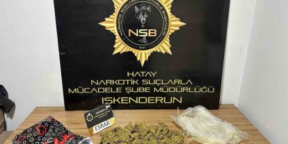 Hafif ticari aracın gizli bölmesinden esrar çıktı