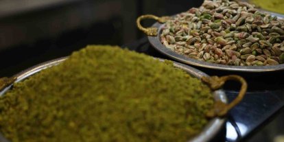 Uzmanından ‘ucuz tatlı’ uyarısı: Yer fıstığı ve kabak çekirdeğini fıstık diye satıyorlar