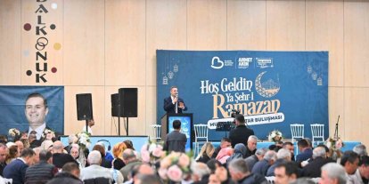 Başkan Akın, muhtarlarla iftarda bir araya geldi