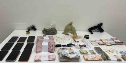 Maltepe’de zula evine operasyon: Kilolarca uyuşturucu ve nakit para ele geçirildi