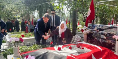 İzmir’de 18 Mart Çanakkale Deniz Zaferi’nin 111. yıl dönümünde şehitler anıldı