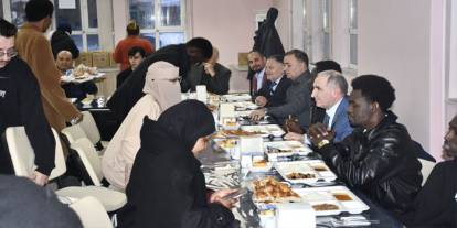 Kafkas Üniversitesi Rektörü Prof. Dr. Hüsnü Kapu İftarda Öğrencilerle Buluştu