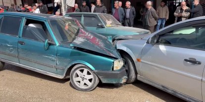 Zincirleme trafik kazasında: 3 kişi yaralandı