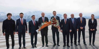 Bakan Bayraktar Erzincan’da