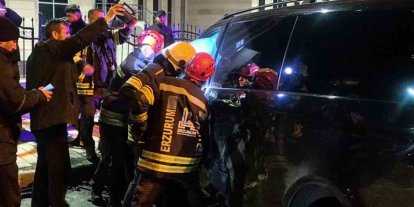 Erzurum’da feci kaza: Kavşak adeta savaş alanına döndü