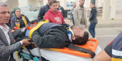 Çarpışan iki araçtan biri üst geçidin ayaklarına çarptı: 1 ağır yaralı