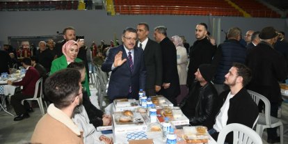 Trabzon’da Büyükşehir’in iftar sofralarında yüzbinler oruç açtı