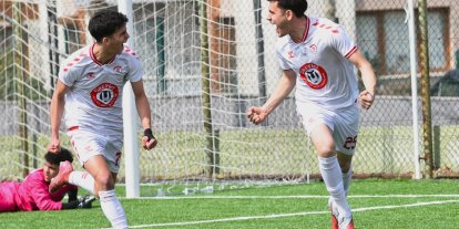 Yunusemre Belediyespor üst üste üçüncü kez şampiyon