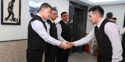 Bursa İl Jandarma Komutanı Tataroğlu personelle bayramlaştı