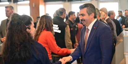 Yıldırım Belediye Başkanı Yılmaz, çalışanlarla bayramlaştı