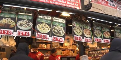 Eminönü’nde bayram alışverişi hareketliliği