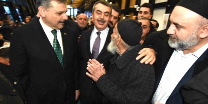 Bakan Çiftçi ve Bakan Tekin, Erzurum’da 4 bin kişiyle iftarda buluştu