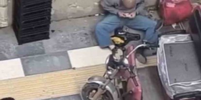 Mardin’de dilencinin para saydığı anlar kamerada