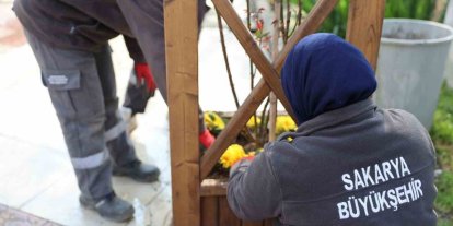 Sakarya’da caddeler, parklar ve camiler bayrama hazır hale geldi