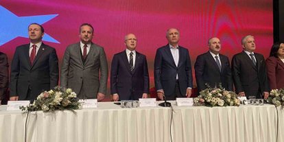 AK Parti Bursa’da bayramlaşma programı: Birlik, hizmet ve teşkilat vurgusu