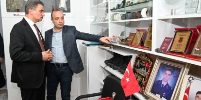 Şehit ailesine bayram ziyareti