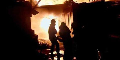 İşçi lojmanları alevlere teslim oldu