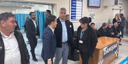 Başkan Aküzüm bayramda çalışanlarla bir araya geldi