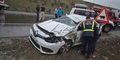 Bingöl’de trafik kazası : 1 ölü 2 yaralı