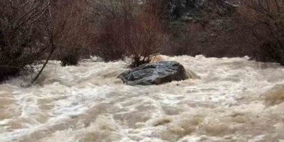 Elazığ’da yağış sonrası dereler coştu