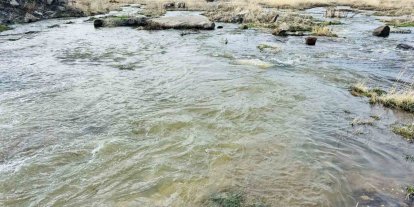 Kayseri’nin bir ilçesinde baharın habercisi dere suları akmaya başladı