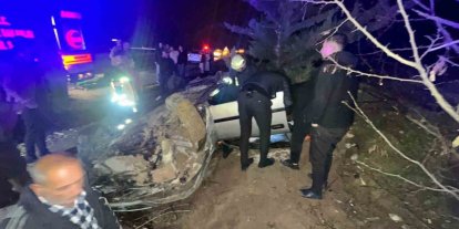 Adıyaman’da otomobil şarampole yuvarlandı: 2 yaralı