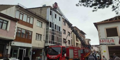 Refahiye’de tarihi lokantada baca yangını paniğe neden oldu