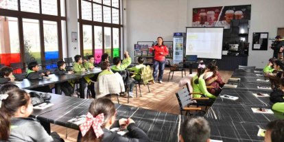 Osmangazi Belediyesi’nden çocuklara afet farkındalık eğitimi