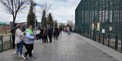 Büyükşehirin hayvanat bahçesinde bayram yoğunluğu: 40 bin ziyaretçi
