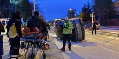 Çorum’da minibüsle çarpışan cip yan yattı: 1 yaralı