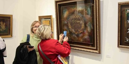 Bursa’da geleneksel sanatlara anlamlı katkı: "Zer-i Nâb" Tezhip Sergisi açıldı