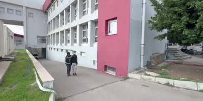 50 bin paket kaçak sigara yakalattı, "Ucuza bulunca toplu satın aldım" dedi