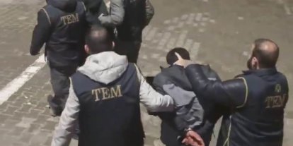 Nevruz’da teröristlerin fotoğraflarını taşıyan 6 kişi gözaltına alındı