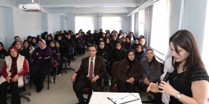 Öğrencilere verem hastalığı anlatıldı