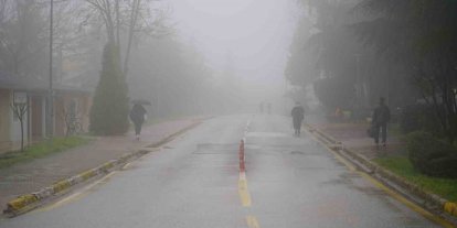 Sis ve yağmur etkili oldu: Kampüste görüş azaldı